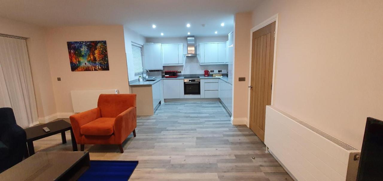 Garland Modern Spacious Apartment, Brentwood 1 Kültér fotó